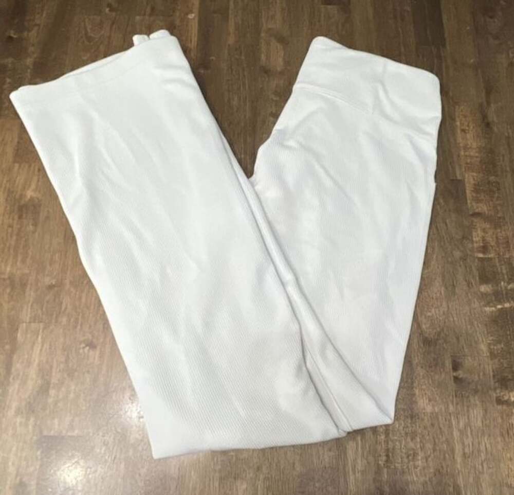 Lululemon Groove Pant Size 8 White Ribbed Flare Pants